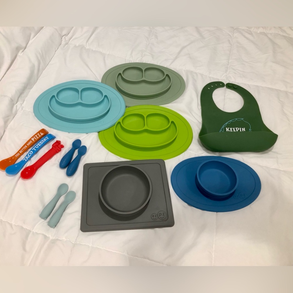 EZPZ Silicone Feeding Haul